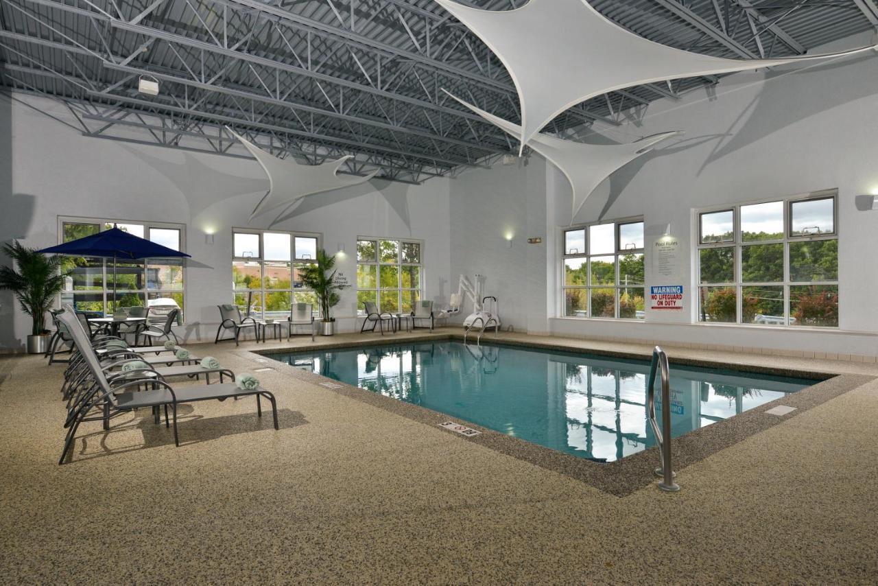 Holiday Inn Express Boston-Milford By Ihg Luaran gambar