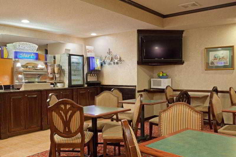 Holiday Inn Express Boston-Milford By Ihg Restoran gambar